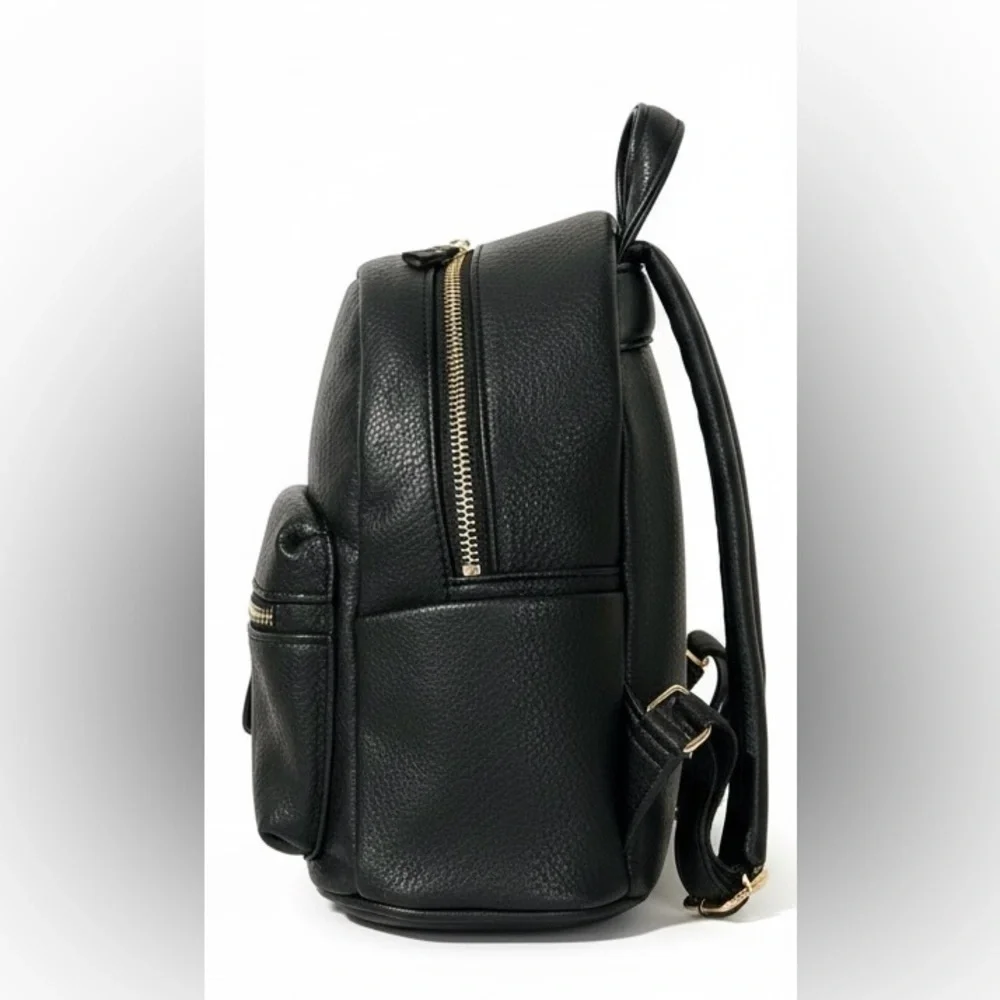 N/A black faux